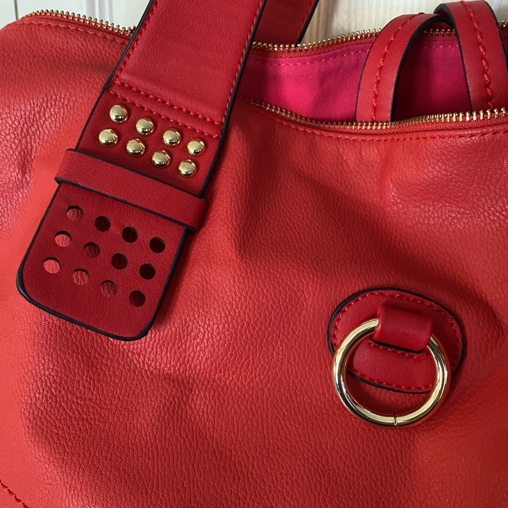 Like New Red (Large) Shoulder bag - Picture 2 of 6